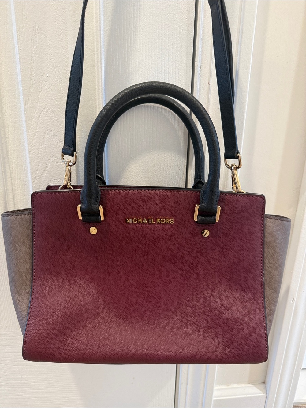 Michael Kors Selma Saffiano Leather Satchel. Like New
